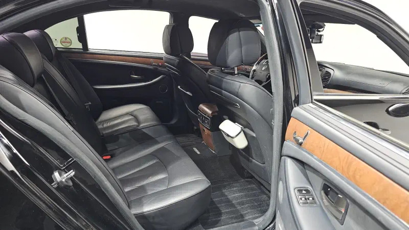 SsangYong Chairman W