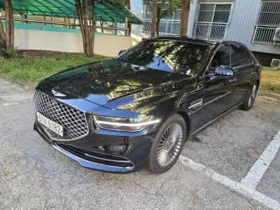 Genesis G90
