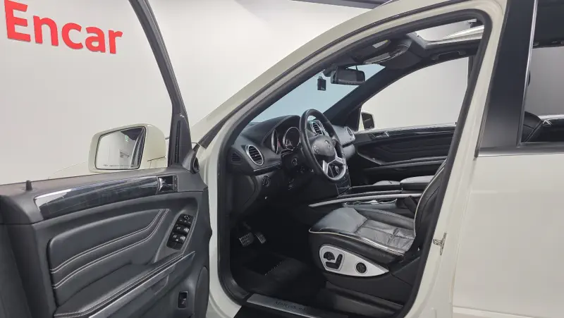 Mercedes-Benz M-class