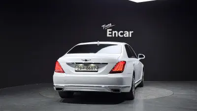 Genesis EQ900