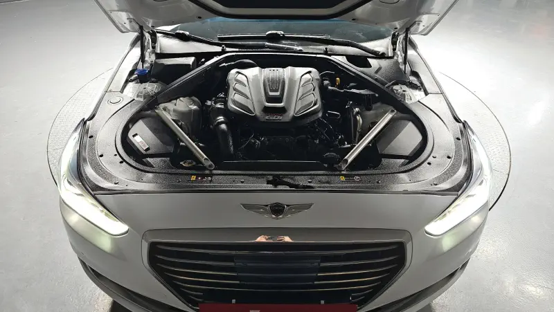 Genesis EQ900