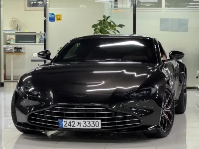 Aston Martin Vantage