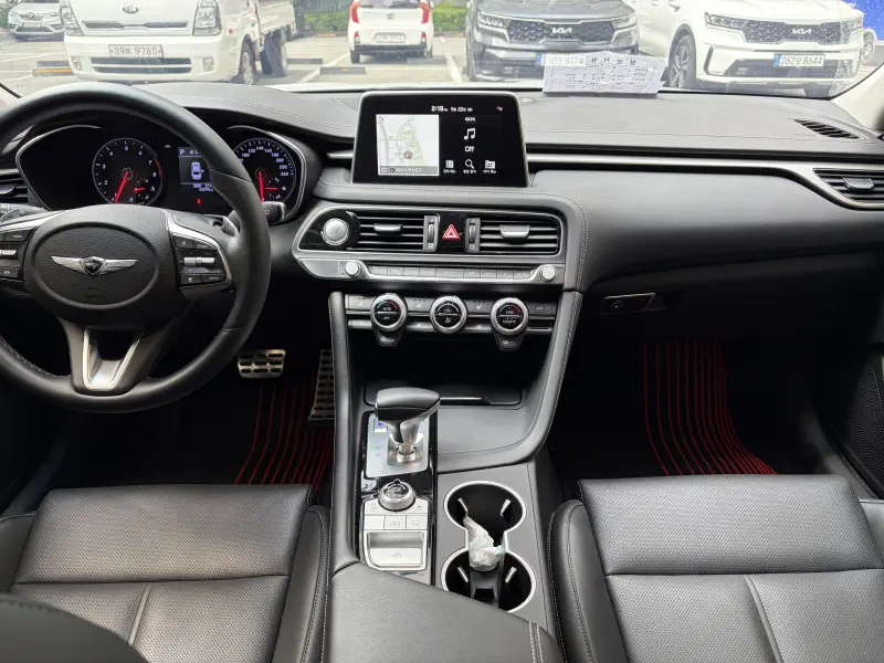 Genesis G70