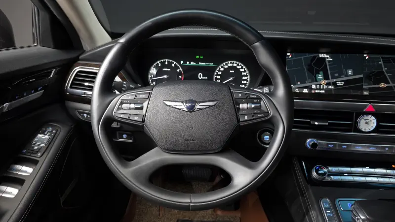 Genesis G90