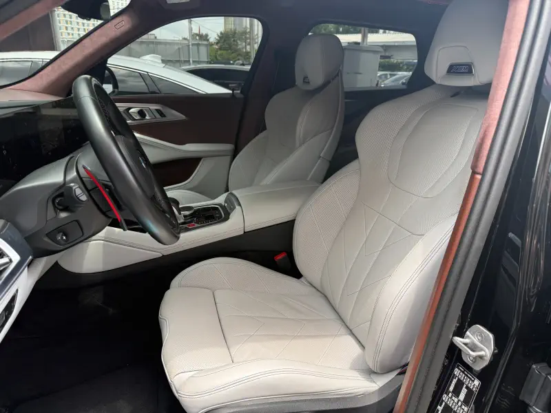 BMW XM