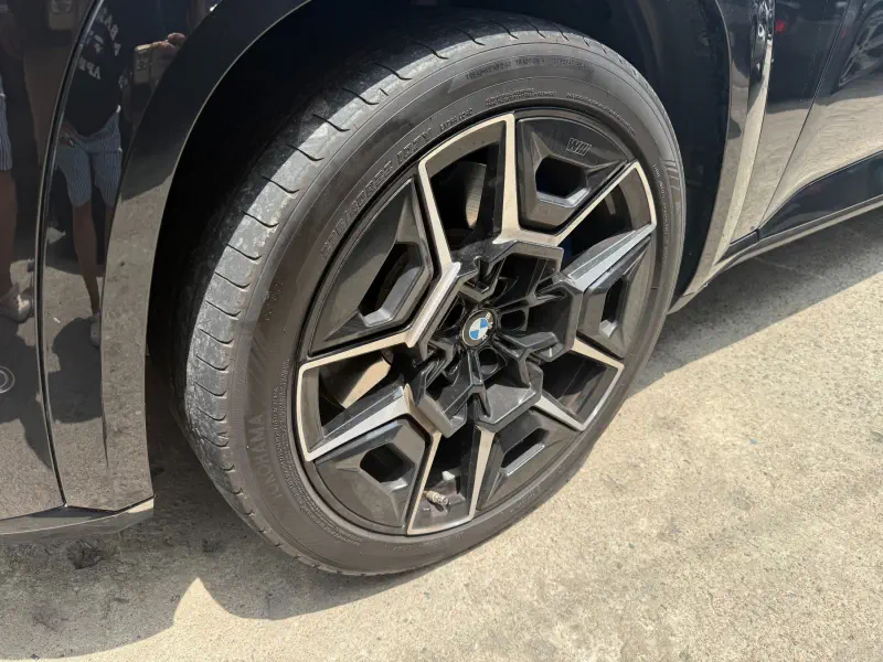 BMW XM