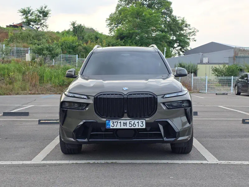 BMW X7