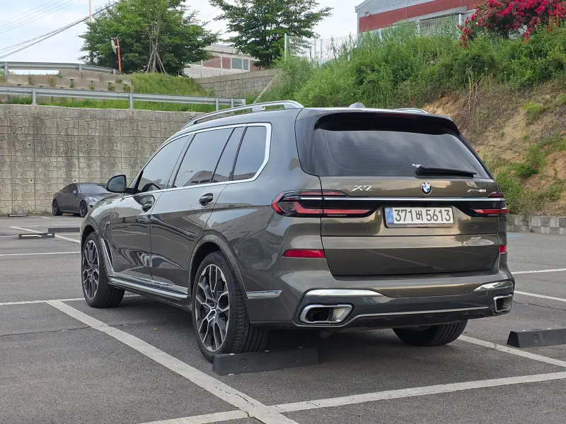 BMW X7