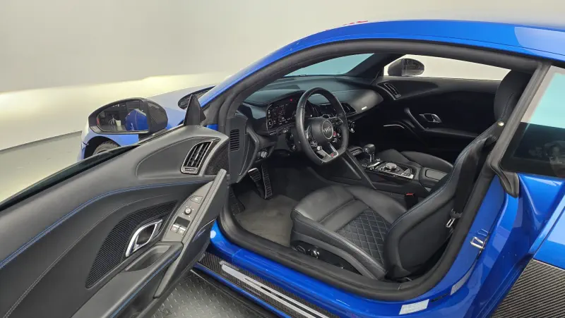 Audi R8