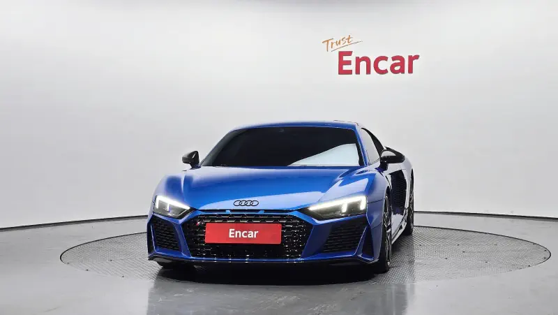 Audi R8