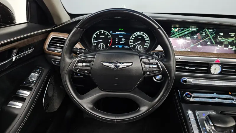 Genesis G90