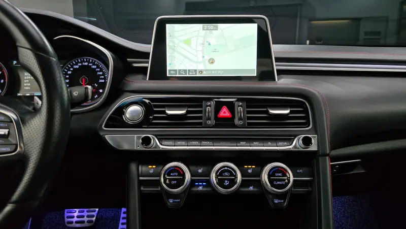 Genesis G70