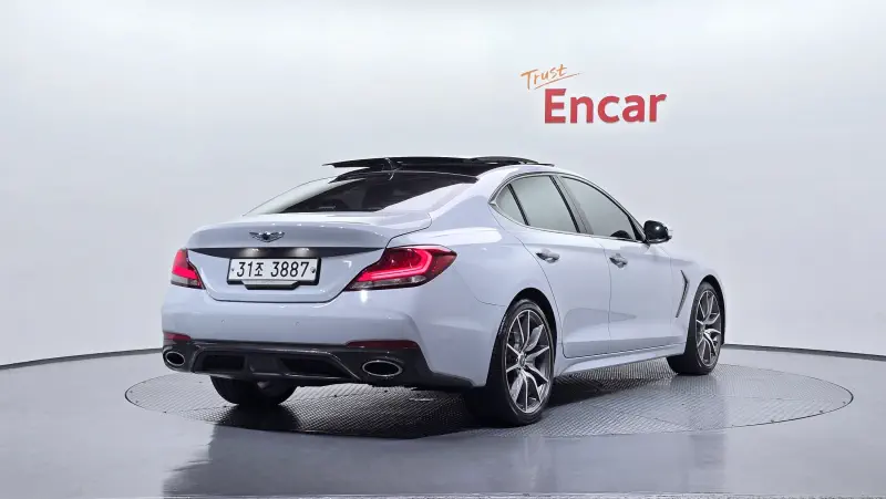 Genesis G70