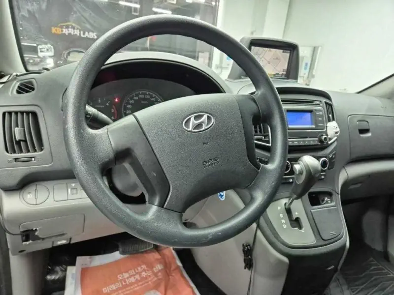 Hyundai Grand Starex