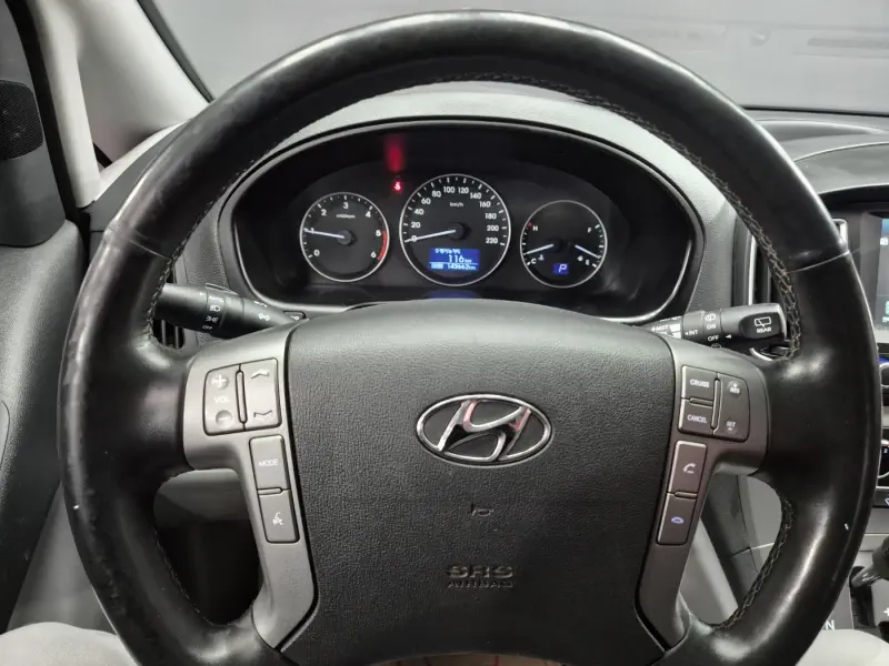 Hyundai Grand Starex