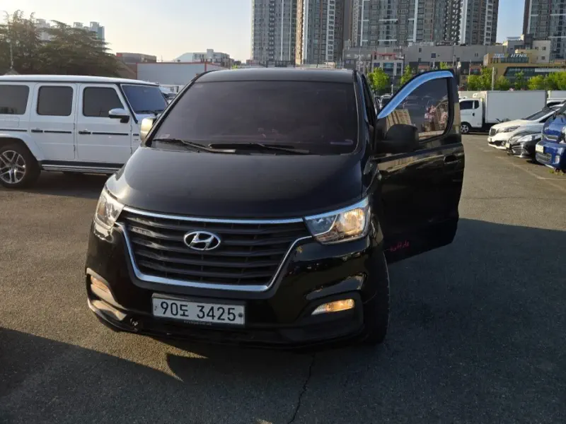 Hyundai Grand Starex