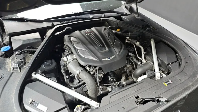Genesis EQ900