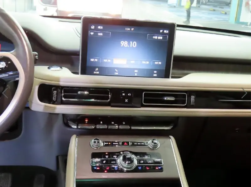 Lincoln Aviator