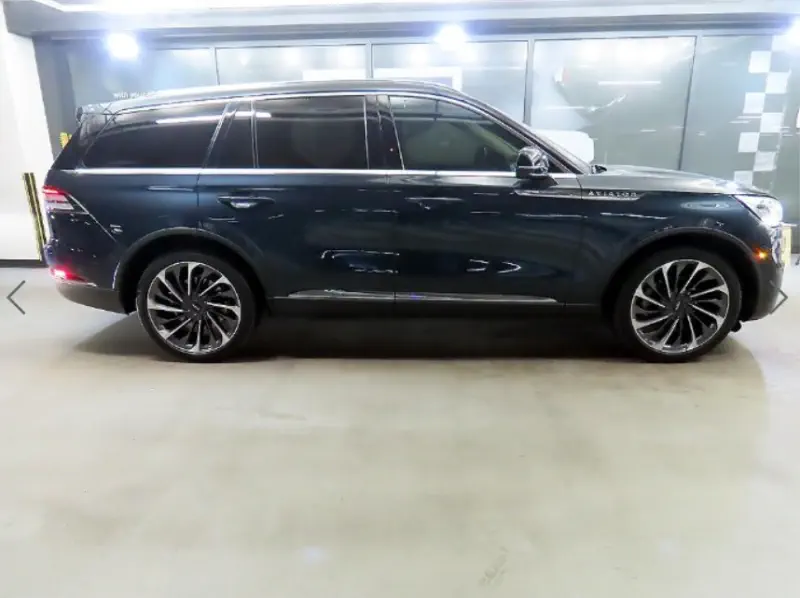 Lincoln Aviator