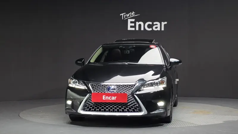 Lexus CT200h
