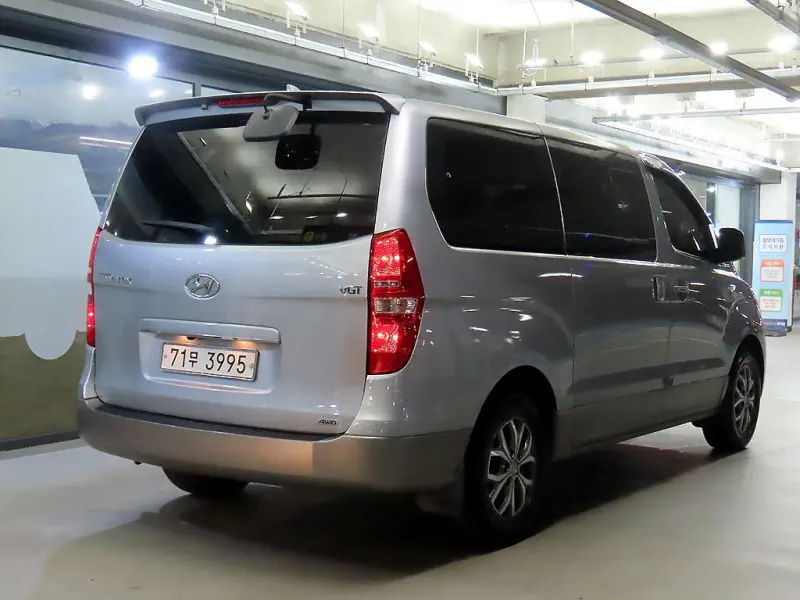 Hyundai Grand Starex