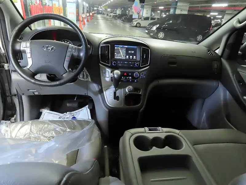 Hyundai Grand Starex