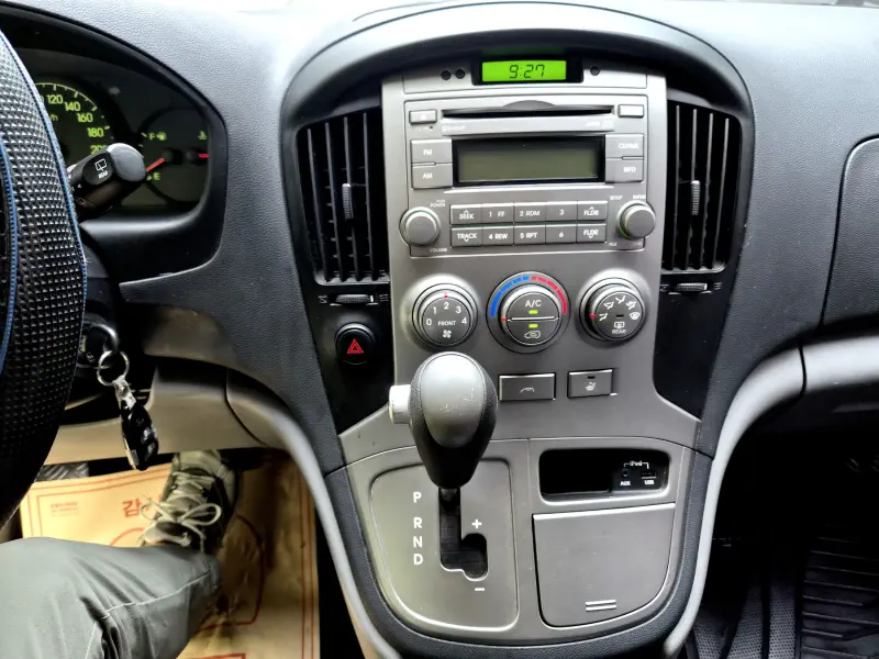 Hyundai Grand Starex
