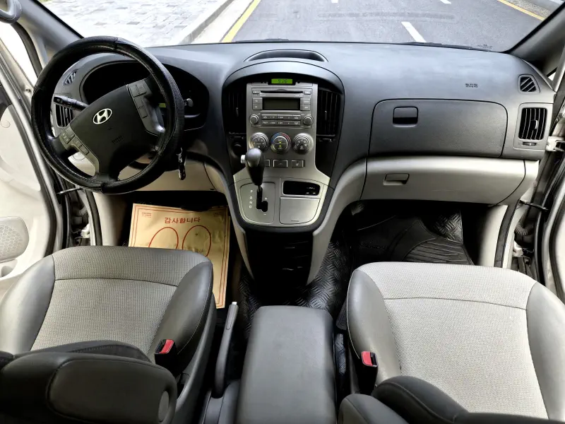 Hyundai Grand Starex