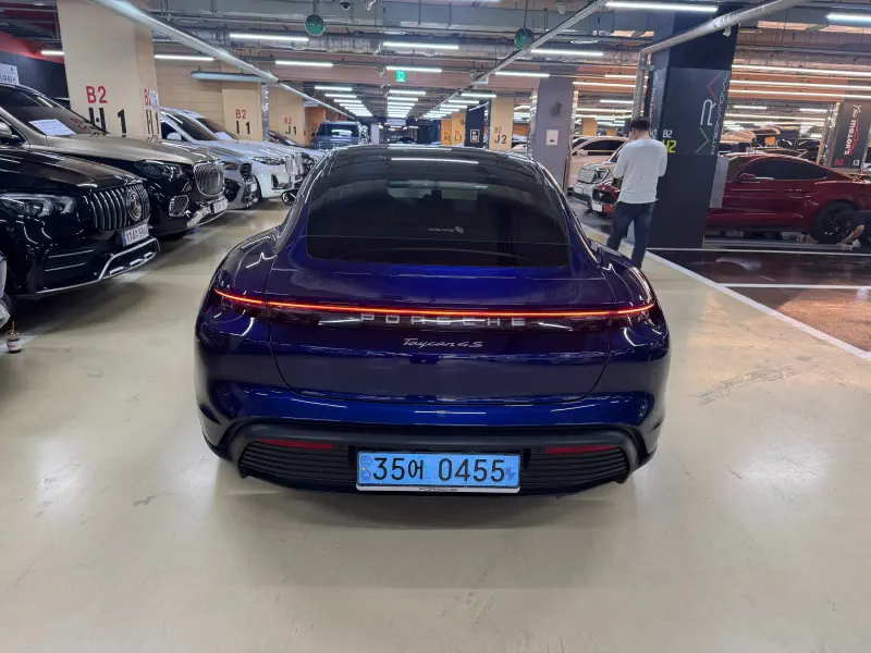 Porsche Taycan