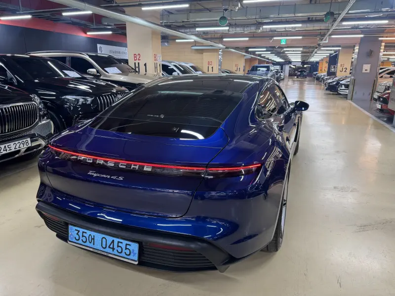 Porsche Taycan