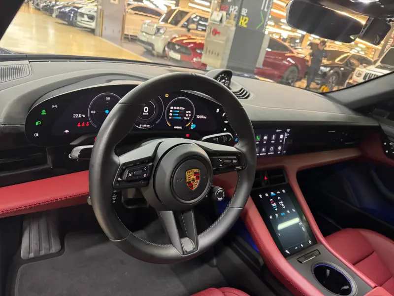 Porsche Taycan