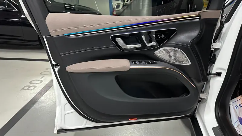 Mercedes-Benz EQS SUV