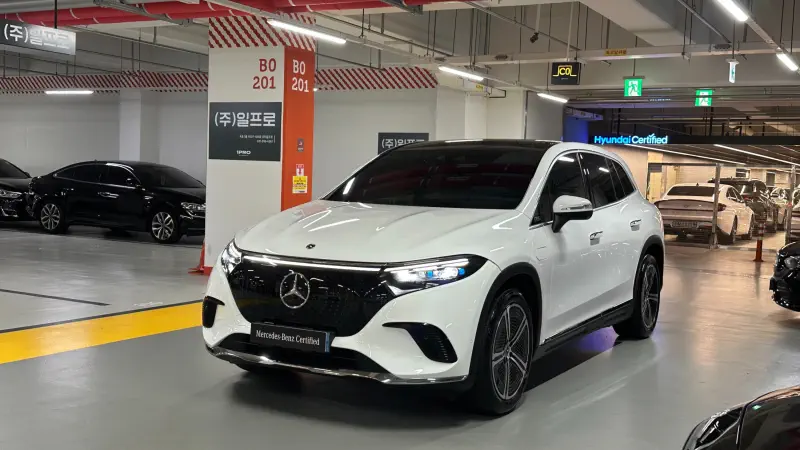 Mercedes-Benz EQS SUV