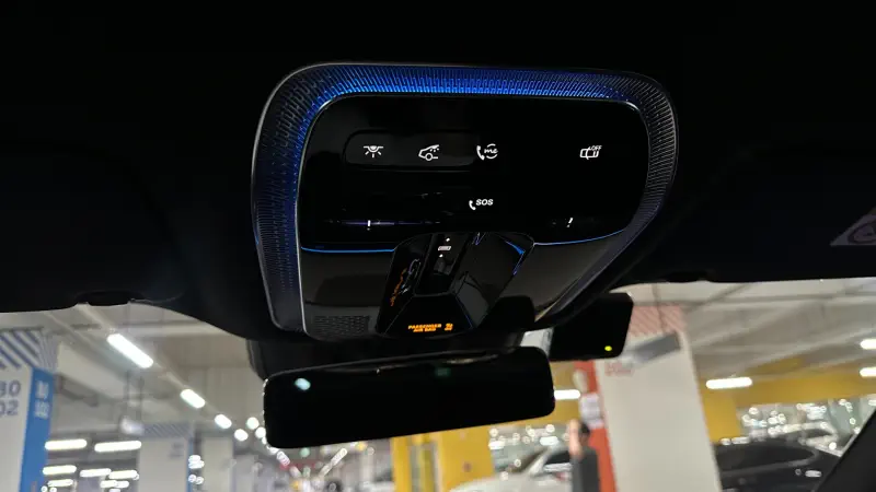 Mercedes-Benz EQS SUV