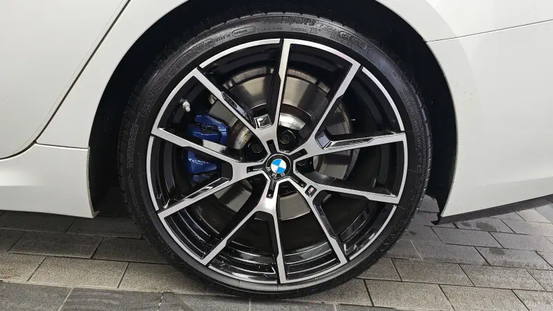 BMW 8-Series