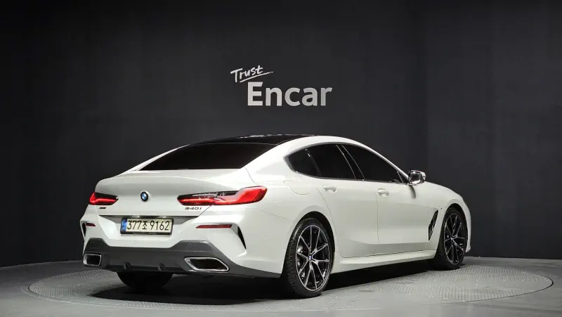 BMW 8-Series