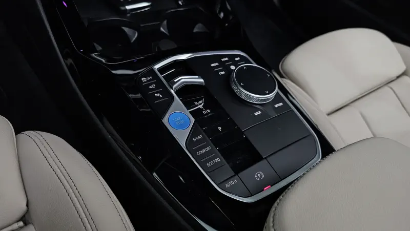 BMW iX3