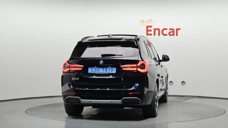 BMW iX3