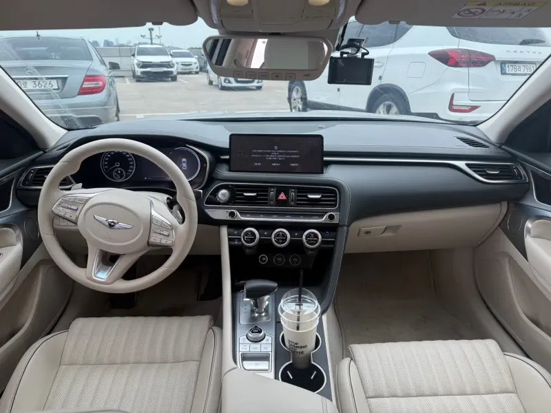 Genesis G70