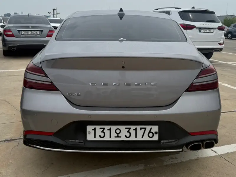 Genesis G70