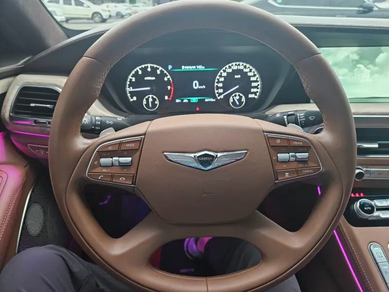 Genesis G90