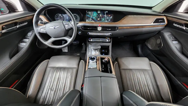 Genesis G90
