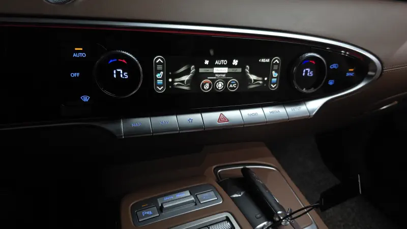 Genesis GV70