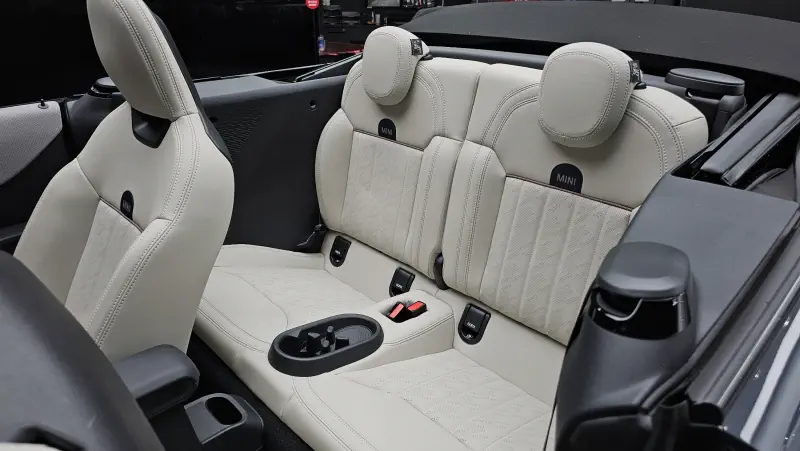 MINI Cabrio