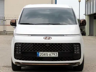 Hyundai Staria
