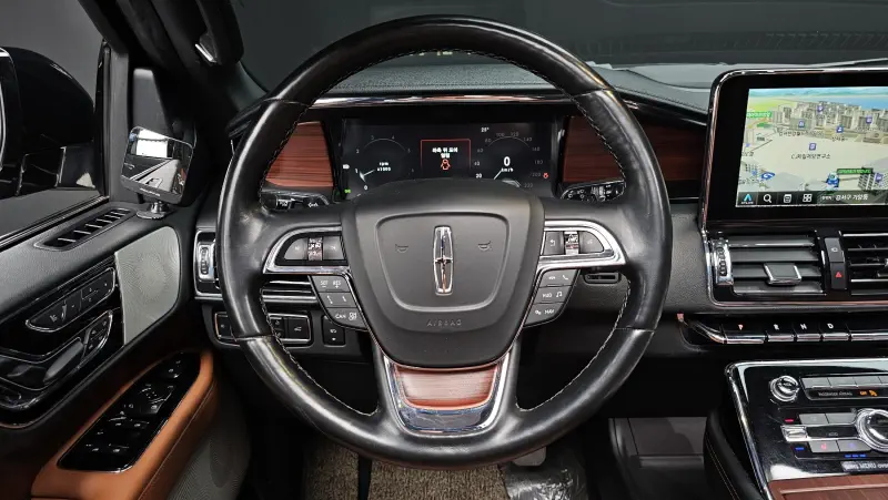 Lincoln Navigator