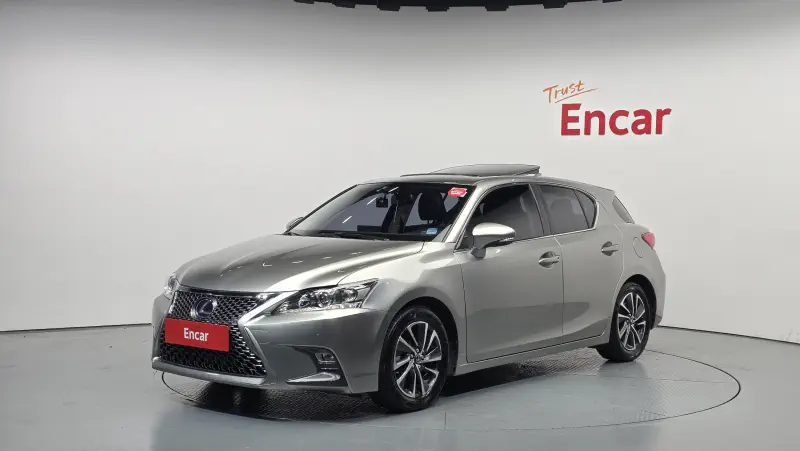 Lexus CT200h
