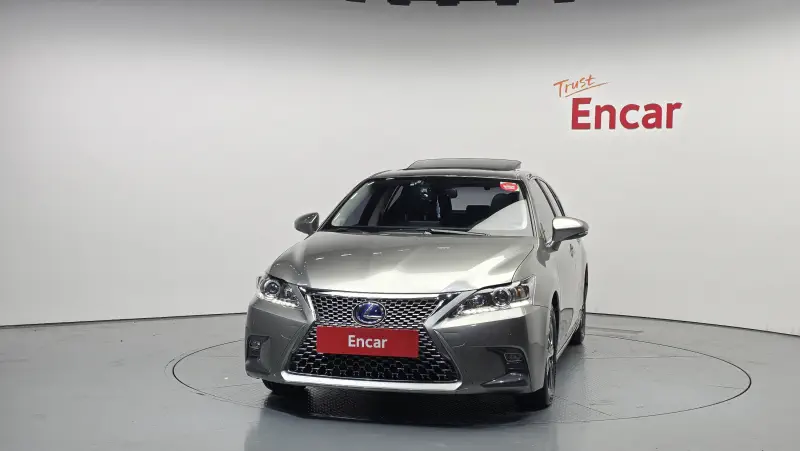 Lexus CT200h
