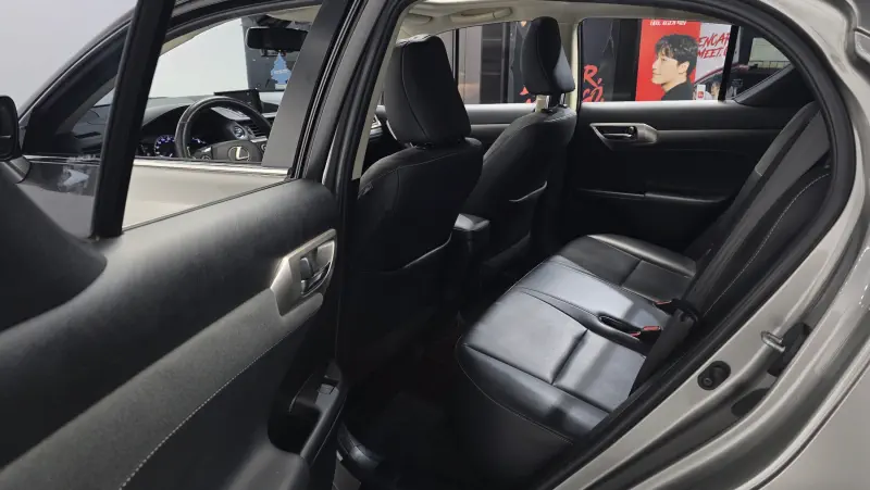 Lexus CT200h