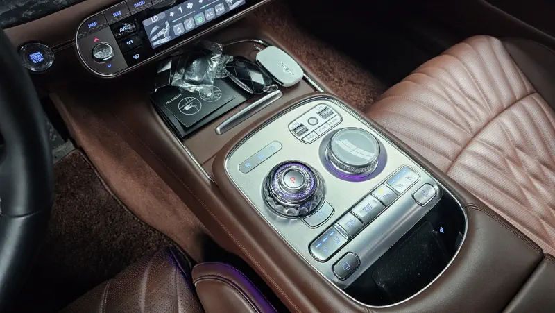 Genesis G90
